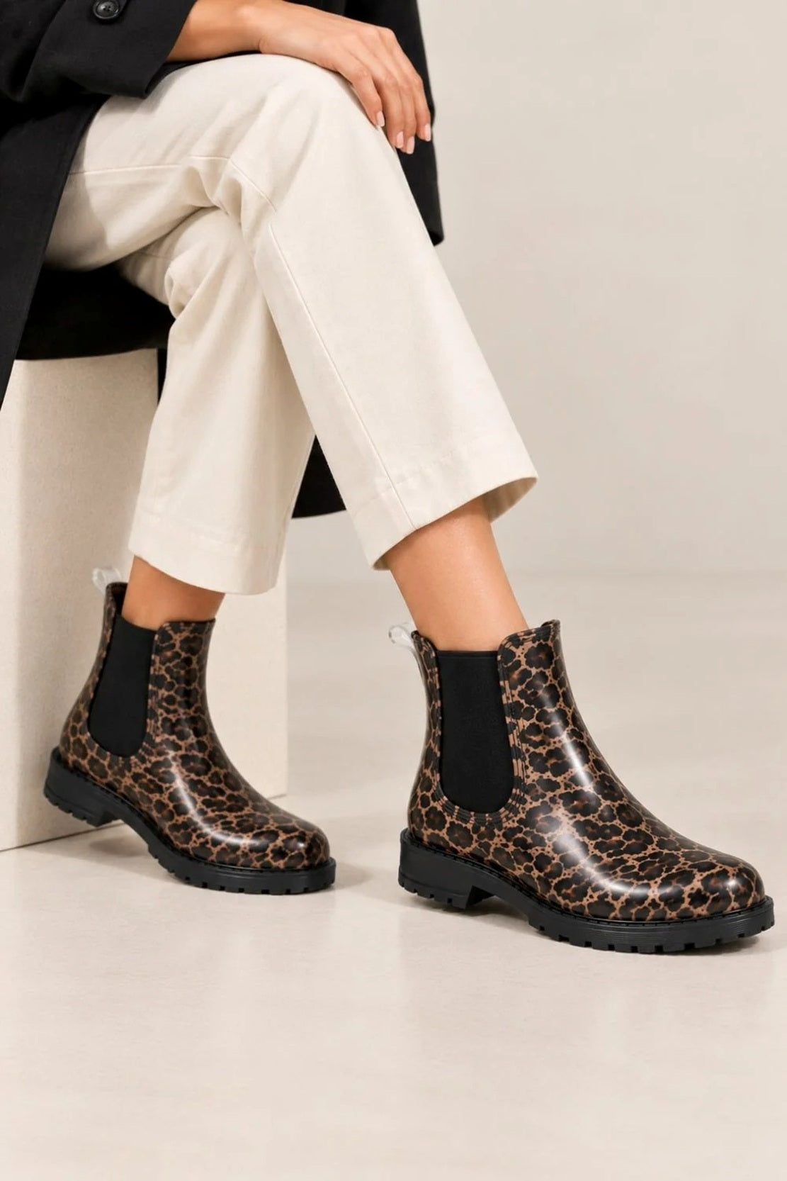 Women's Leopard Print Chelsea Ankle Boots Chunky Lug Sole