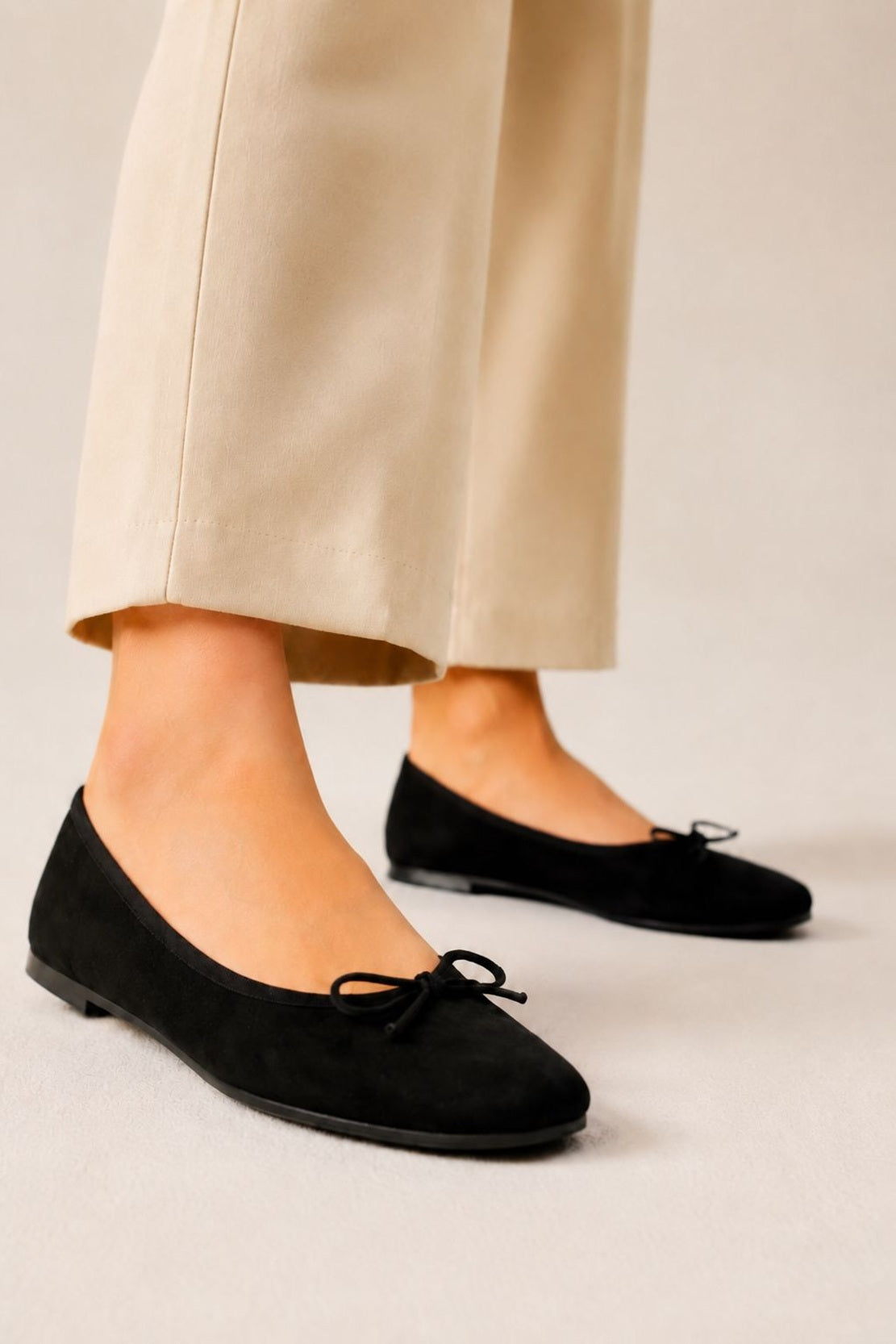 Women's Ballet Flats with Bow Detail