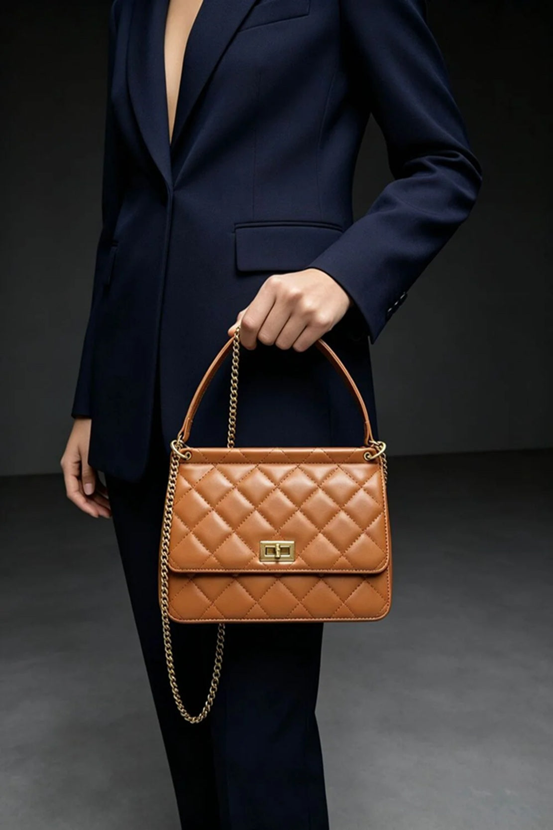 Women's Quilted Chain Handle Shoulder Bag