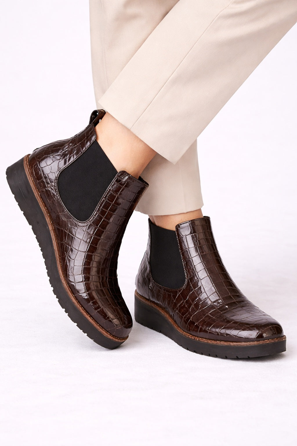 Chelsea Style Ankle Boots with Elastic Gusset – Chunky Sole Croc Boots