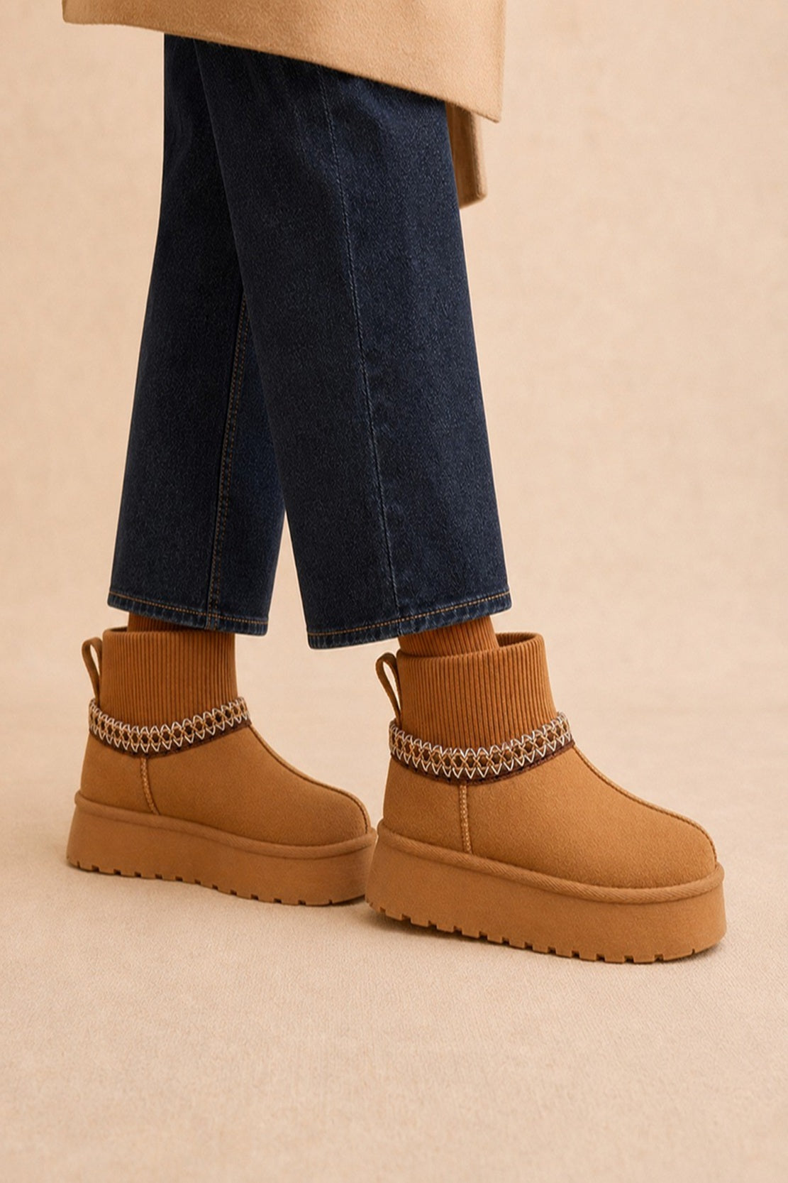 Women's Knitted Cuff Platform Ankle Comfort Boots