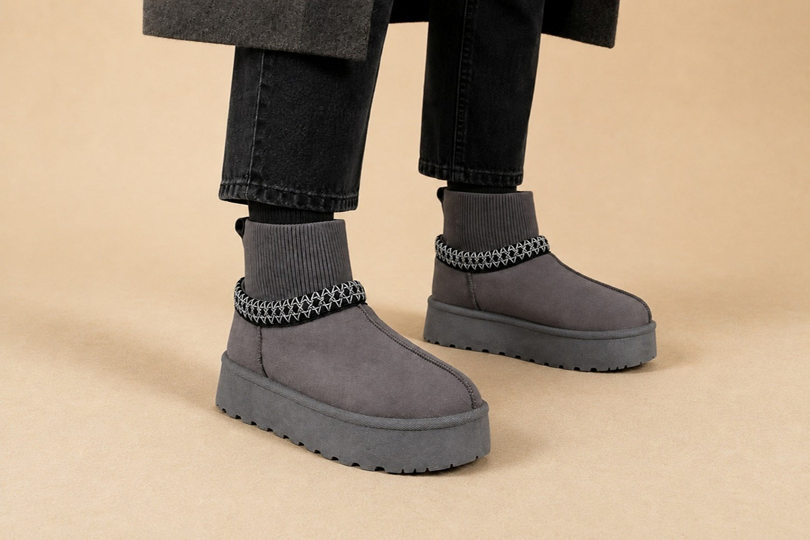 Women's Knitted Cuff Platform Ankle Comfort Boots