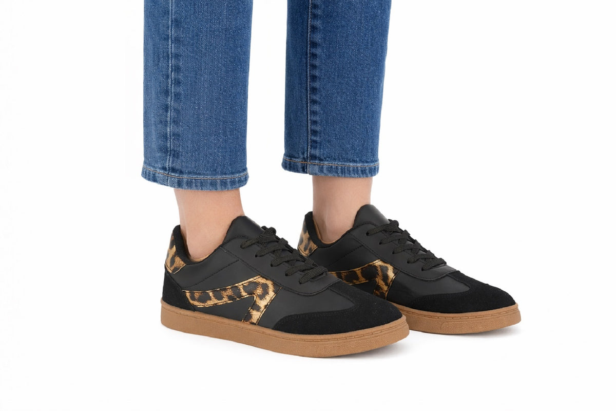 Women’s Lace-Up Sneakers with Leopard Detail – Casual Low-Top Shoes