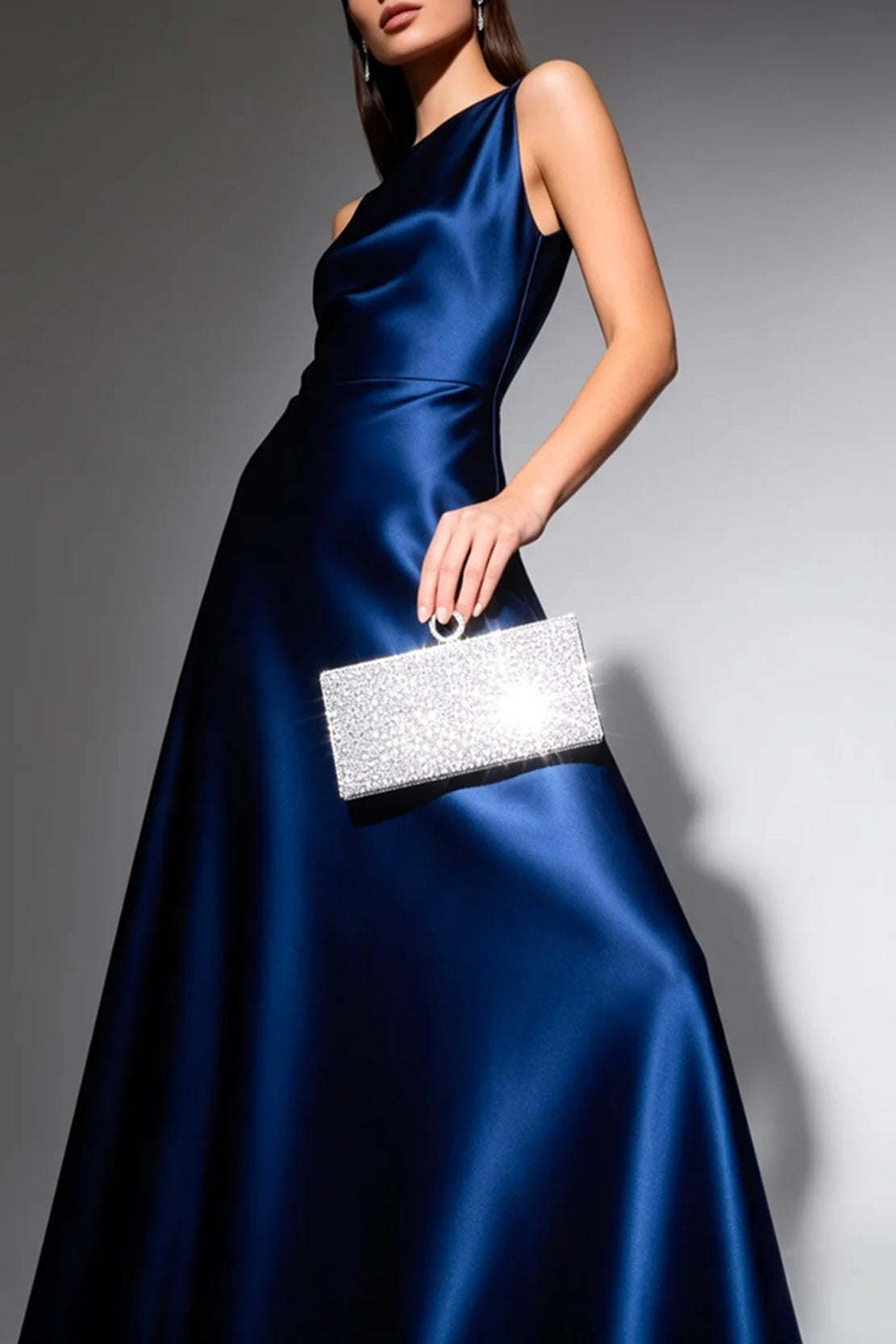 Sparkling  Crystal Clutch Bag with Ring Handle & Chain Strap