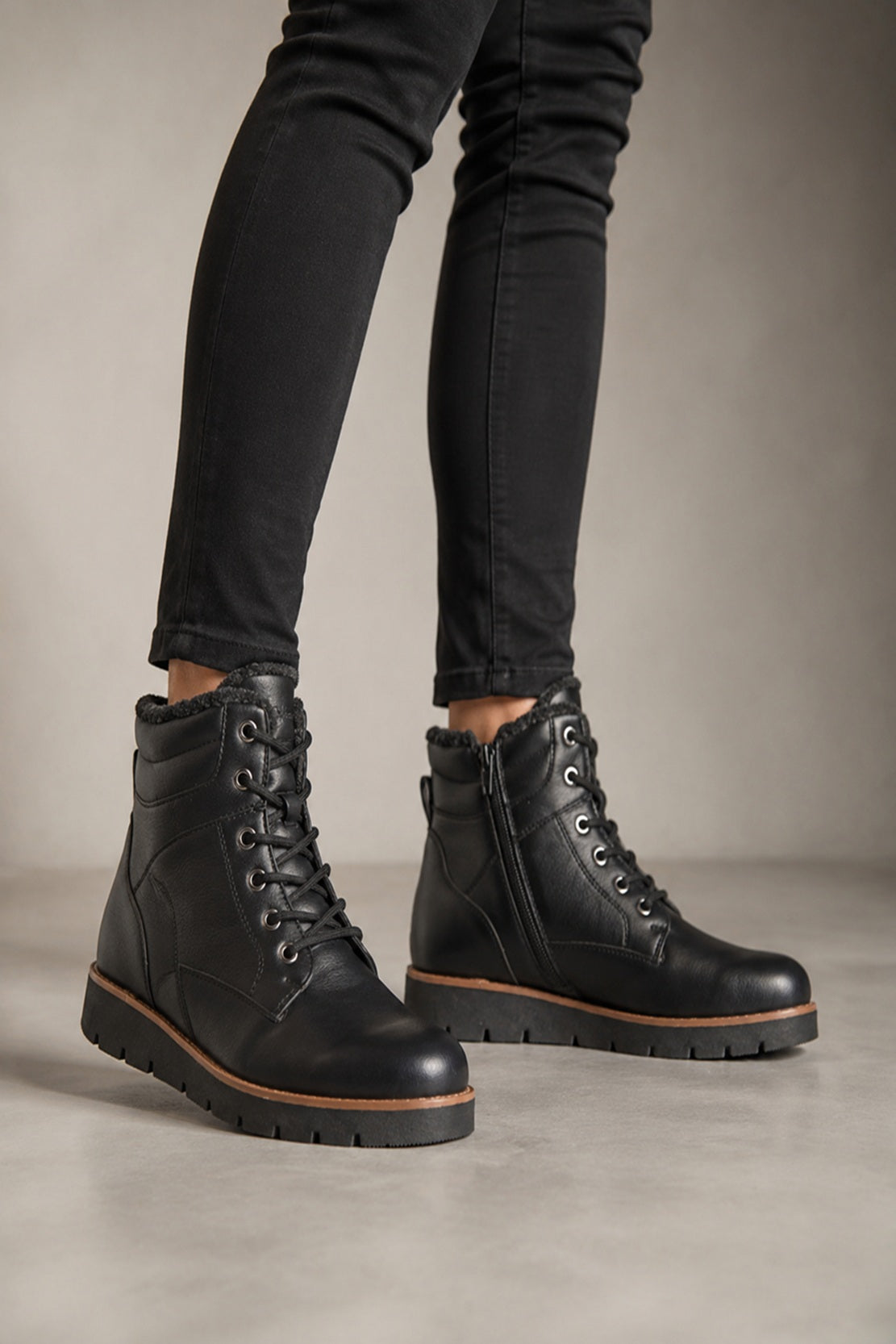 Ladies Lace-Up Chunky Sole PU Boots